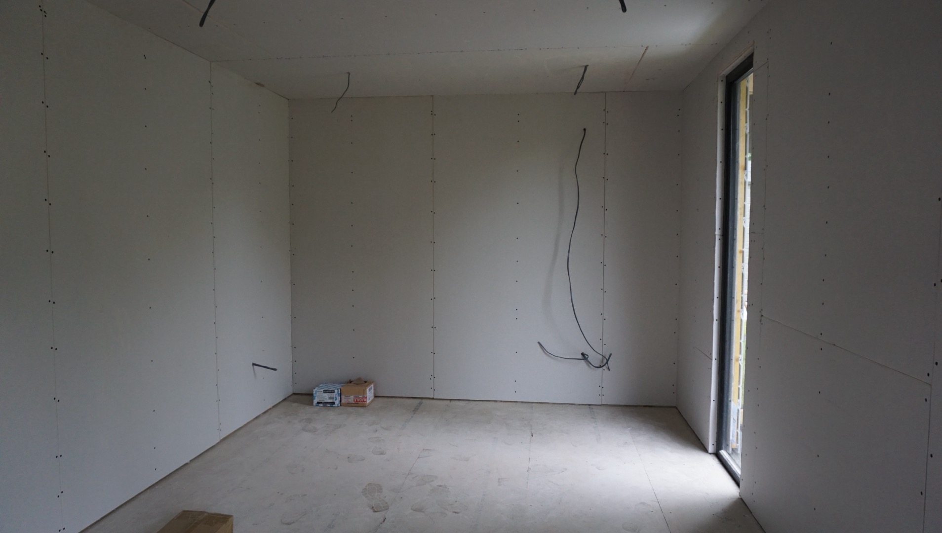 Luxury Garden Room in Milton Keynes