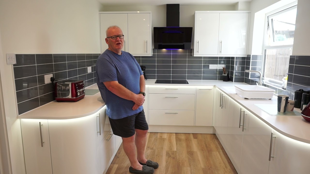 Customer testimonial video - Crownhill Building Services Kitchen Renovation